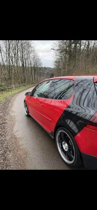 Rot Gebraucht 2005 VW Golf IV GTI Kleinwagen | 3.500 € - Bild 1/4