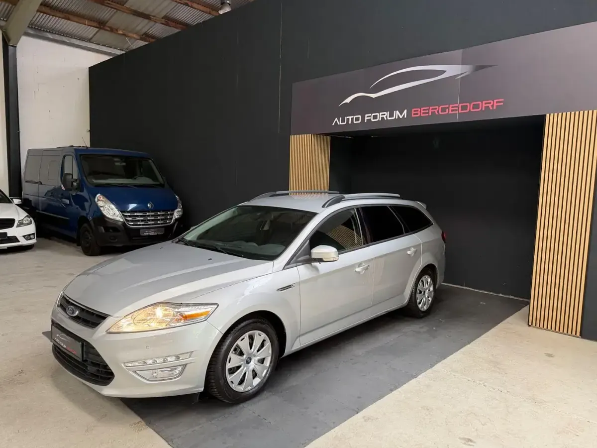 Gebraucht Ford Mondeo Trend 160 PS (117 kW) 2011 Silber Kombi