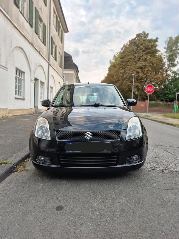Gebraucht 2005 Suzuki Swift Kleinwagen | 1.799 € (Fairer Preis) - Bild 1/4