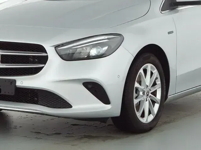 Gebraucht Mercedes B250e Progressive 160 PS (117 kW) 2020 Silber Kleinwagen