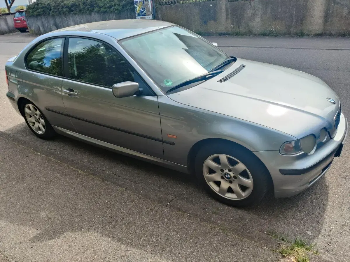 Gebraucht BMW 318 Compact 148 PS (108 kW) 2003 Silber Kleinwagen