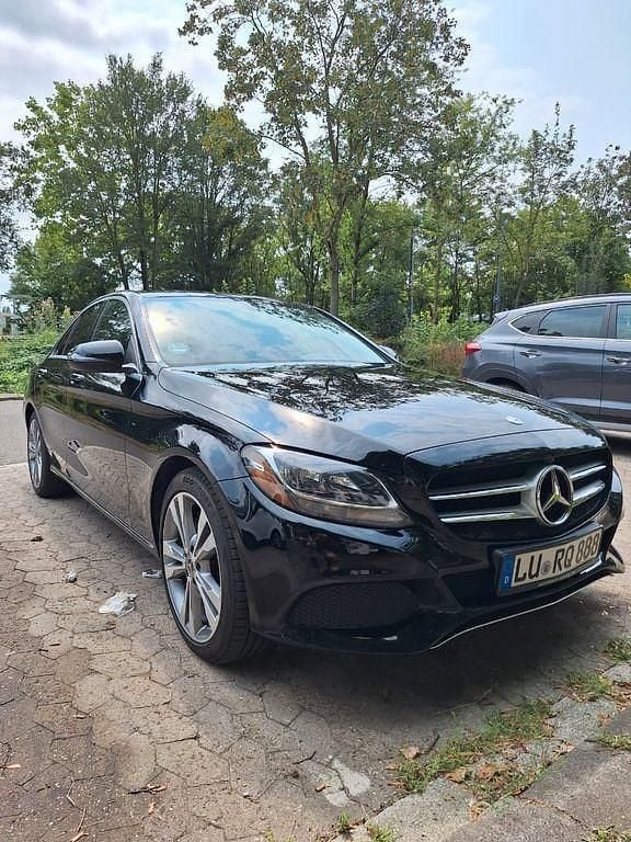Schwarz Gebraucht 2018 Mercedes C300 Limousine | 21.000 € (Superpreis) - Bild 1/4