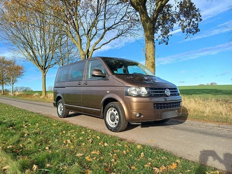 Braun Gebraucht 2015 VW Multivan Van | 18.249 € (Superpreis) - Bild 1/4
