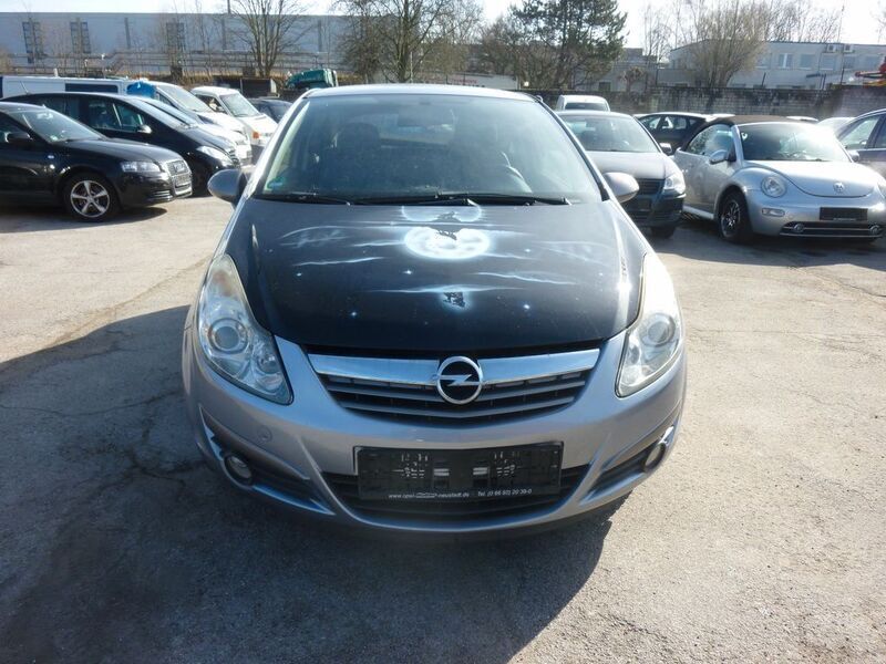 Gebraucht Opel Corsa Innovation 80 PS (58 kW) 2010 Silber Limousine