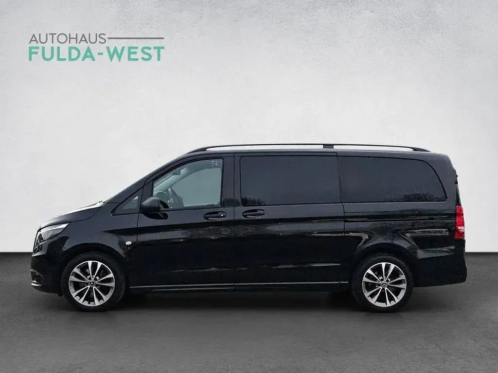 Gebraucht Mercedes Vito 237 PS (174 kW) 2023 Schwarz Van