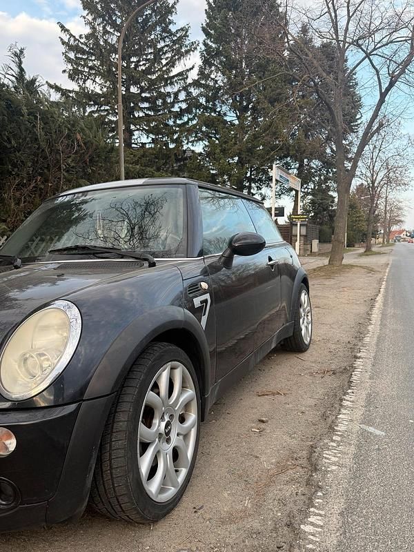 Gebraucht Mini Cooper 90 PS (66 kW) 2006 Schwarz Kleinwagen