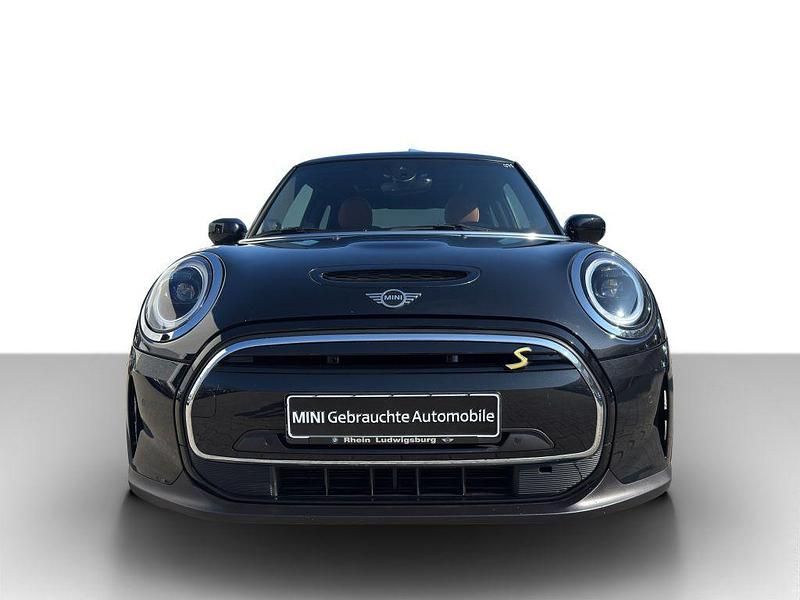 Gebraucht Mini Cooper SE 135 kW (184 PS) 2022 Midnight black metallic Kleinwagen