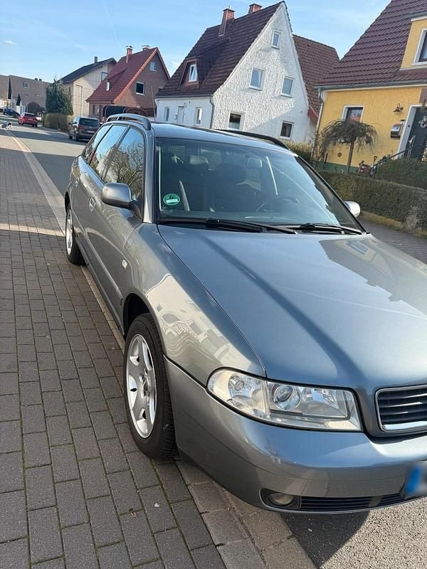Gebraucht Audi A4 101 PS (74 kW) 2001 Grau Kombi