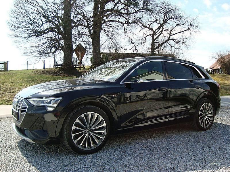 Gebraucht Audi e-tron S-Line 300 kW (408 PS) 2021 Schwarz SUV
