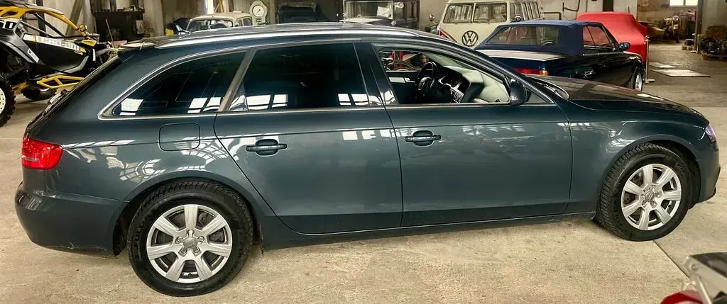 Gebraucht Audi A4 Ambiente 160 PS (117 kW) 2009 Grau Kombi