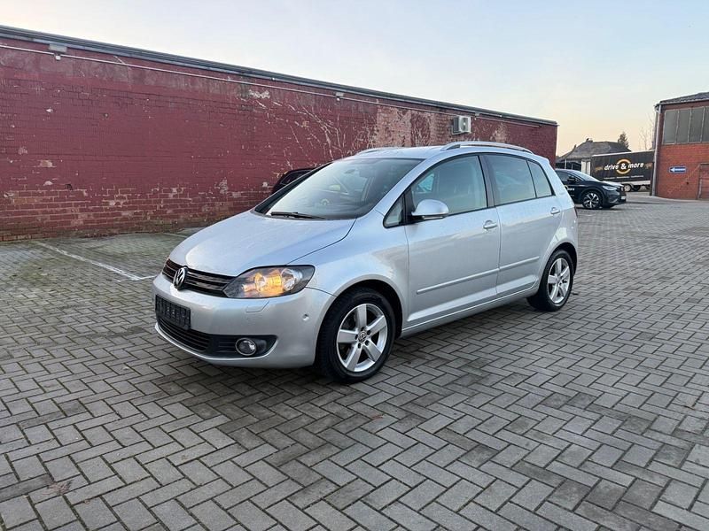 Gebraucht VW Golf VI Team 105 PS (77 kW) 2010 Grau Kleinwagen