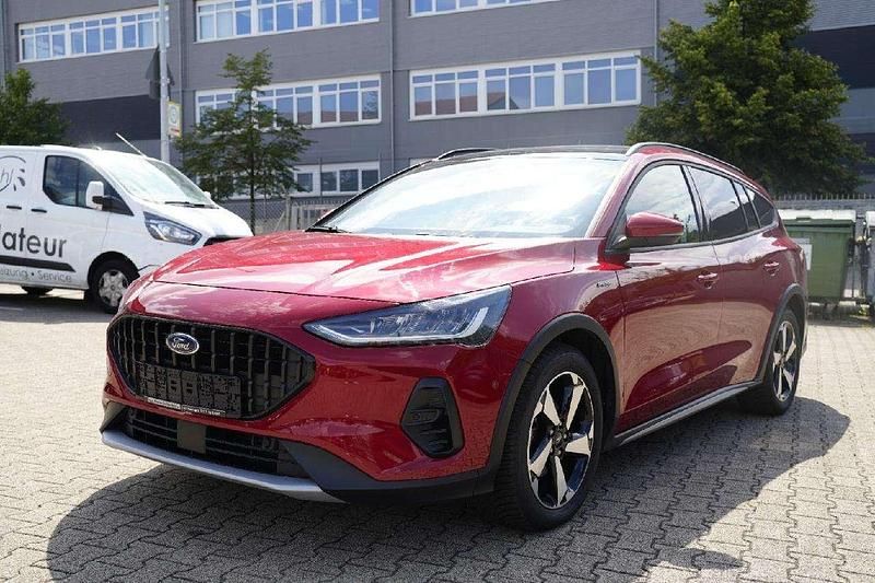 Gebraucht Ford Focus Active X 116 PS (85 kW) 2024 Fantastic red tc Kombi