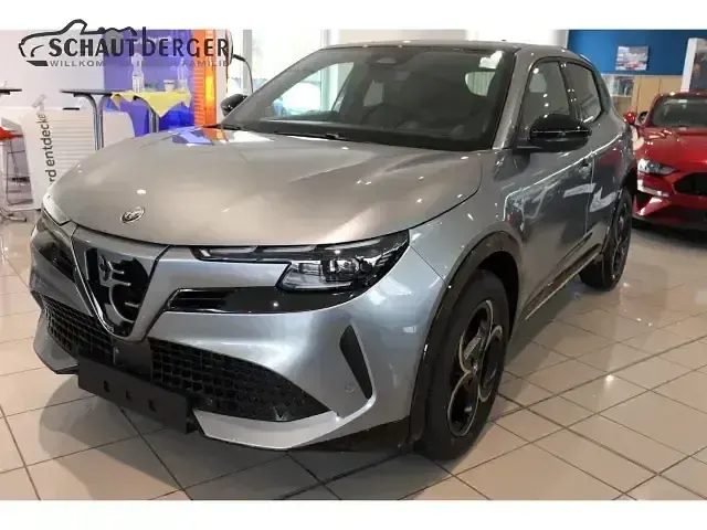 Neu Alfa Romeo Junior 146 PS (107 kW) 2025 Grau SUV