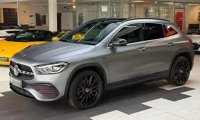 Gebraucht Mercedes GLA250 AMG Edition 1 218 PS (160 kW) 2021 Grau SUV