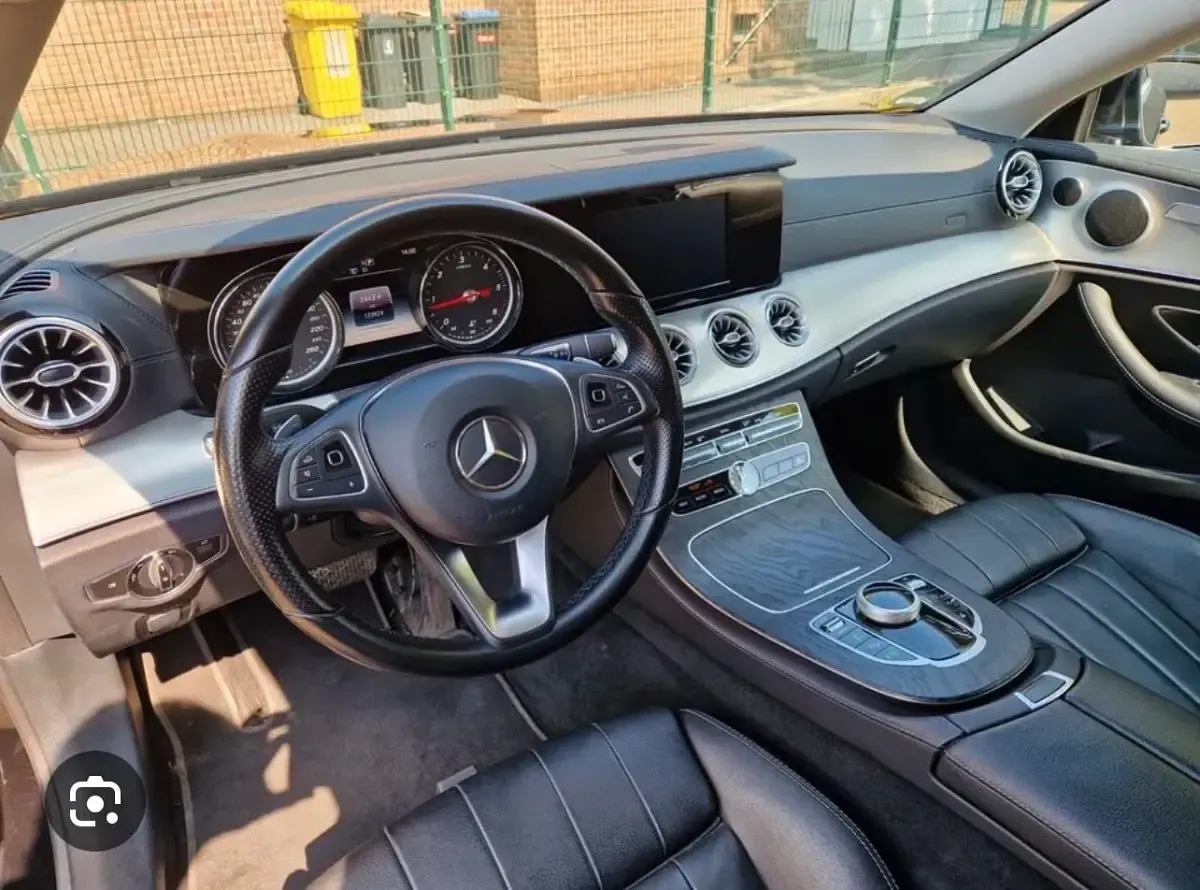 Gebraucht Mercedes E220 194 PS (142 kW) 2017 Schwarz Coupé
