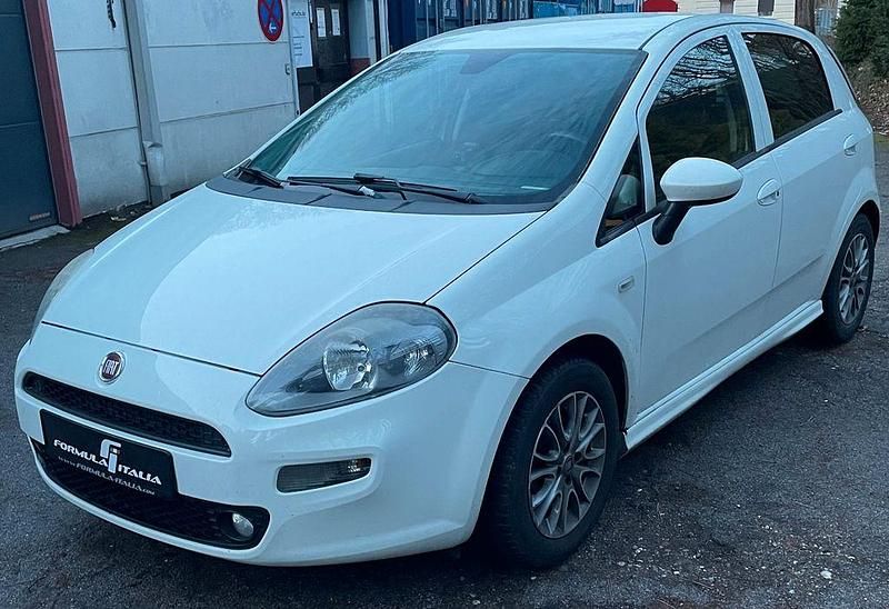 Gebraucht Fiat Punto Lounge 80 PS (58 kW) 2015 Weiß Kleinwagen