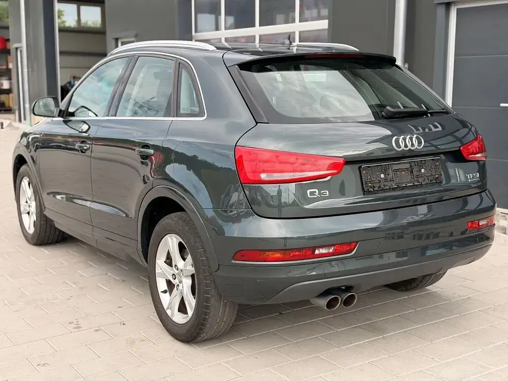 Gebraucht Audi Q3 Sport 179 PS (131 kW) 2017 Grün SUV