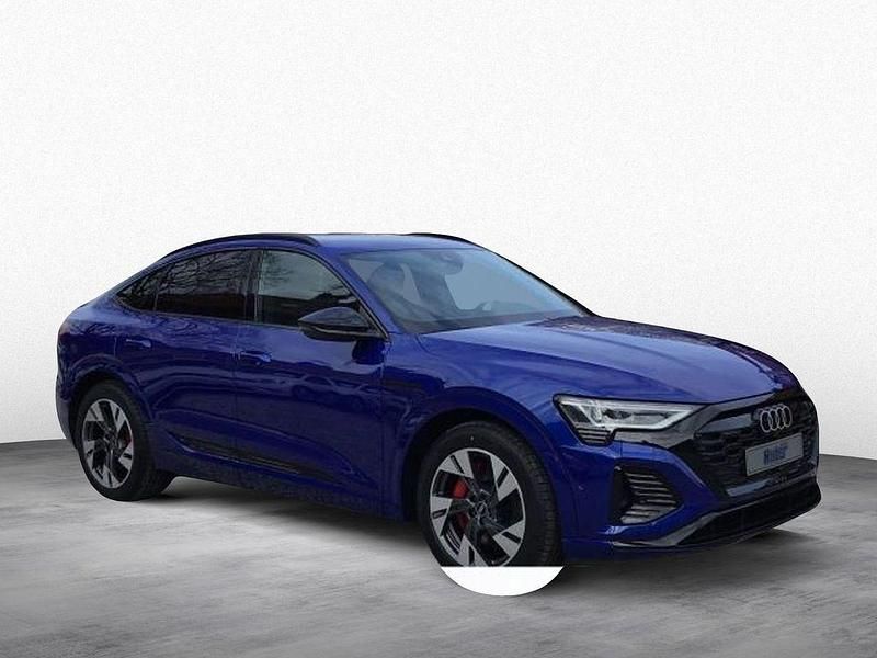 Gebraucht Audi Q8 e-tron S-Line 250 kW (340 PS) 2023 Ultrablau SUV