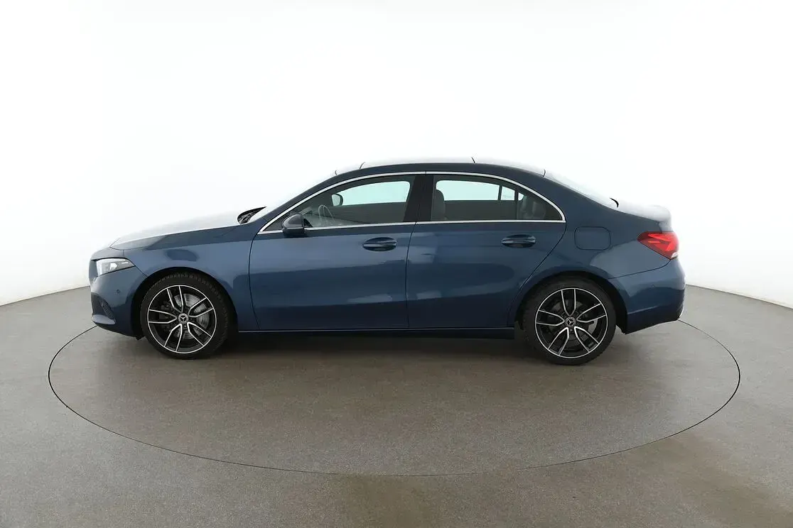 Gebraucht Mercedes A250 Progressive 224 PS (164 kW) 2020 Blau Limousine