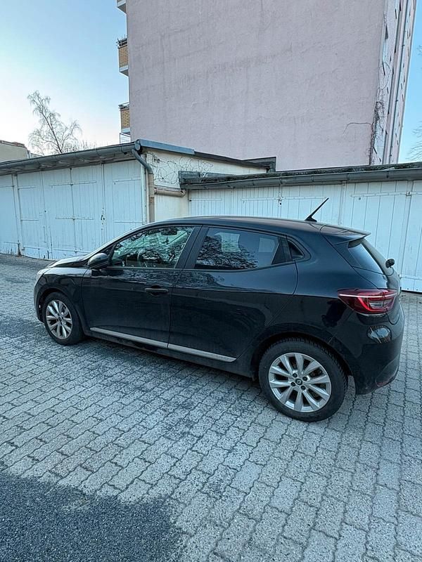 Gebraucht Renault Clio V 72 PS (52 kW) 2020 Schwarz Limousine