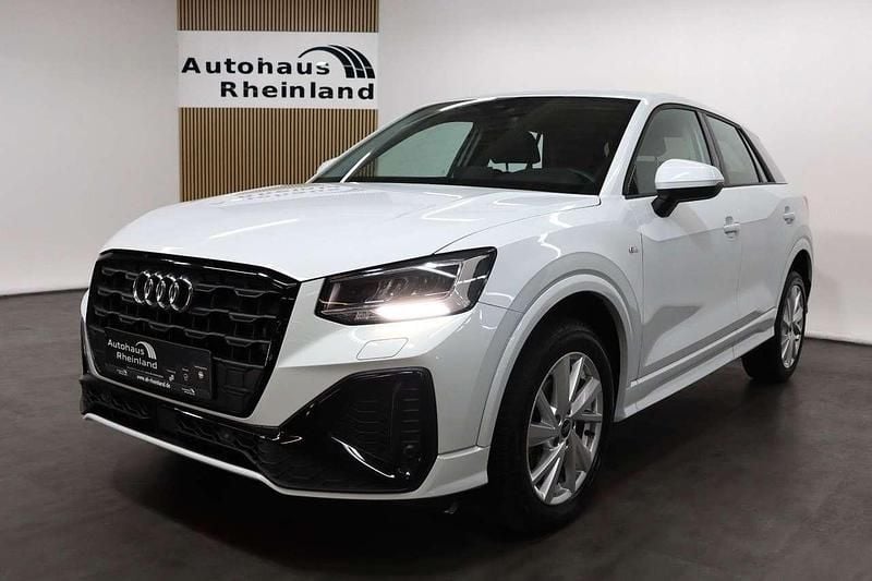 Weiß Gebraucht 2023 Audi Q2 S-Line SUV | 25.950 € (Guter Preis) - Bild 1/3