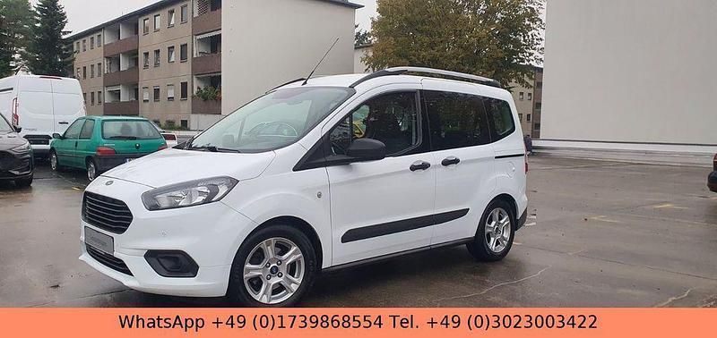 Weiß Gebraucht 2020 Ford Tourneo Courier Ambiente Van / Kleinbus | 11.800 € (Fairer Preis) - Bild 1/4
