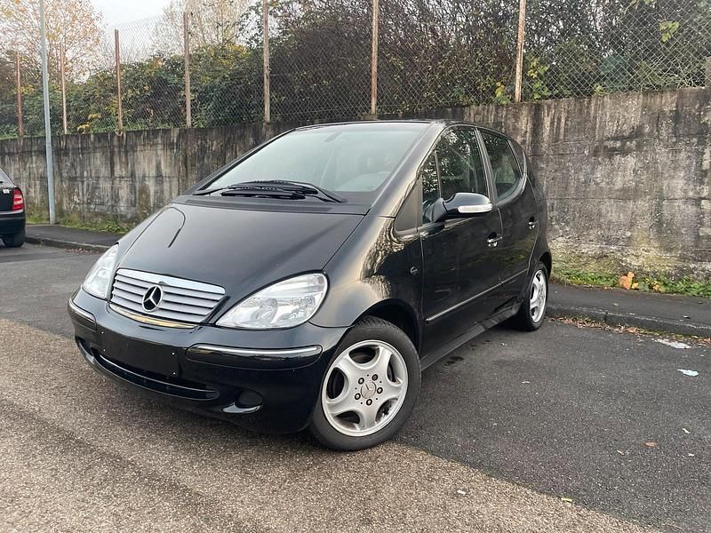 Schwarz Gebraucht 2003 Mercedes A140 Avantgarde Limousine | 1.590 € - Bild 1/4