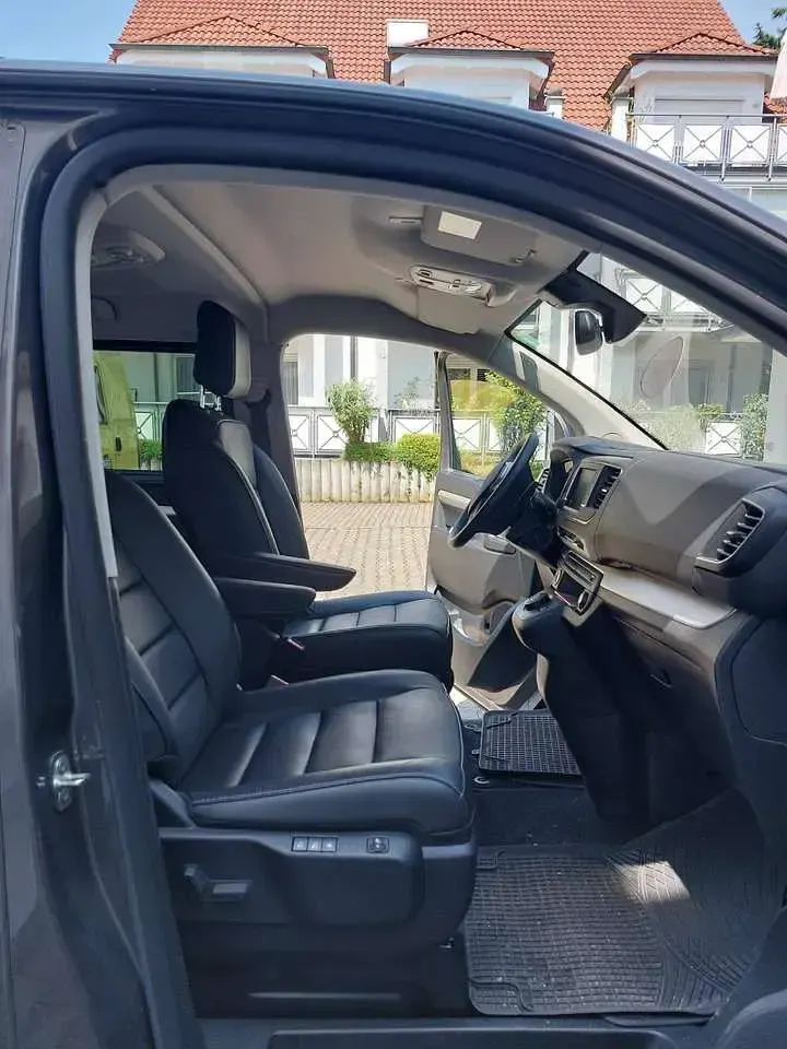 Gebraucht Opel Zafira Life 177 PS (130 kW) 2023 Grau Van / Kleinbus