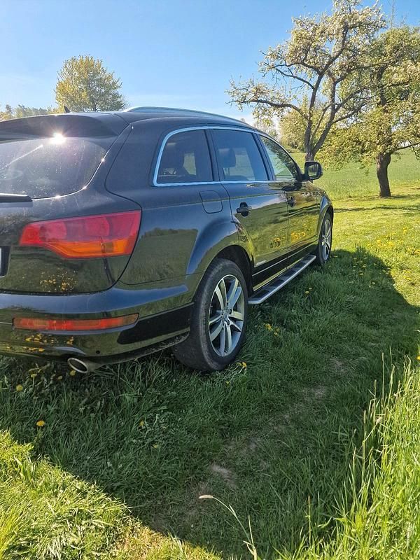 Second-hand Audi Q7 323 CP (237 kW) 2007 Negru SUV