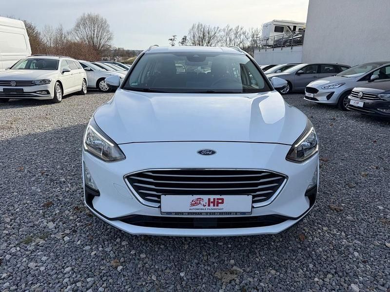 Gebraucht Ford Focus Cool & Connect 120 PS (88 kW) 2020 Weiß Limousine