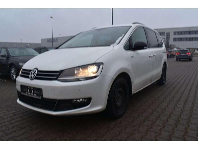 Gebraucht VW Sharan Match 170 PS (125 kW) 2013 Oryxweiß perlmutteffekt Van / Kleinbus
