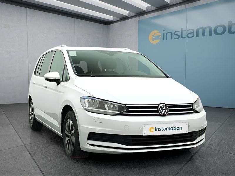 Gebraucht VW Touran 150 PS (110 kW) 2024 Weiß Van / Kleinbus
