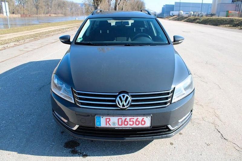Gebraucht VW Passat Trendline 122 PS (89 kW) 2014 Grau Kombi