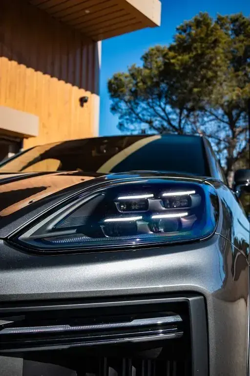 Gebraucht Porsche Cayenne 740 PS (544 kW) 2024 Grau SUV