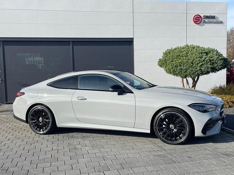 Grau Gebraucht 2025 Mercedes CLE300 AMG line Coupé | 69.490 € (Teuer) - Bild 1/4