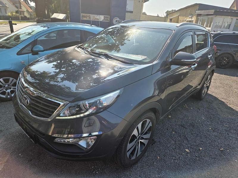Grau Gebraucht 2013 Kia Sportage Spirit SUV | 10.999 € (Fairer Preis) - Bild 1/4