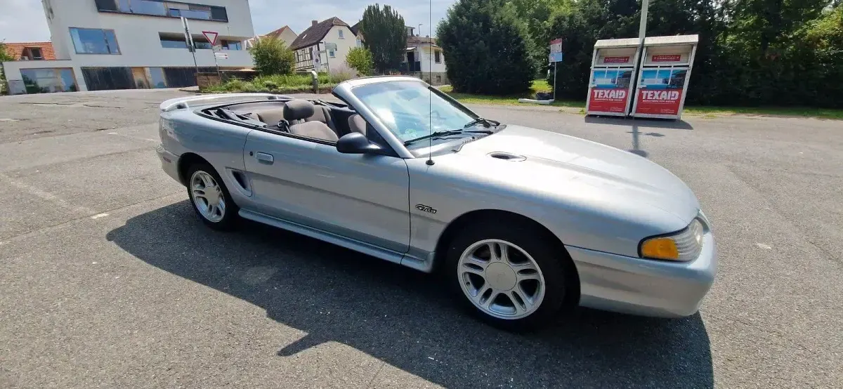 Gebraucht Ford Mustang GT 215 PS (158 kW) 1995 Silber Cabrio