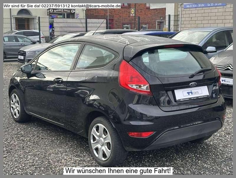 Gebraucht Ford Fiesta Trend 60 PS (44 kW) 2011 Schwarz Kleinwagen