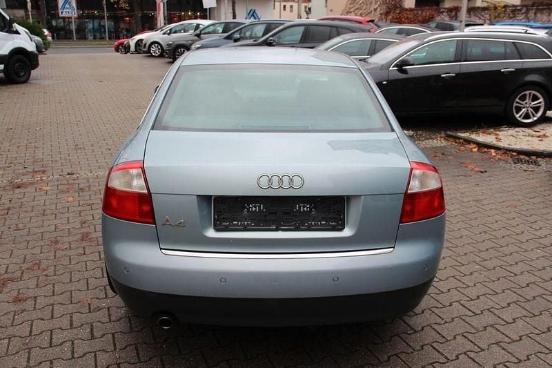 Gebraucht Audi A4 131 PS (96 kW) 2002 Blau Limousine