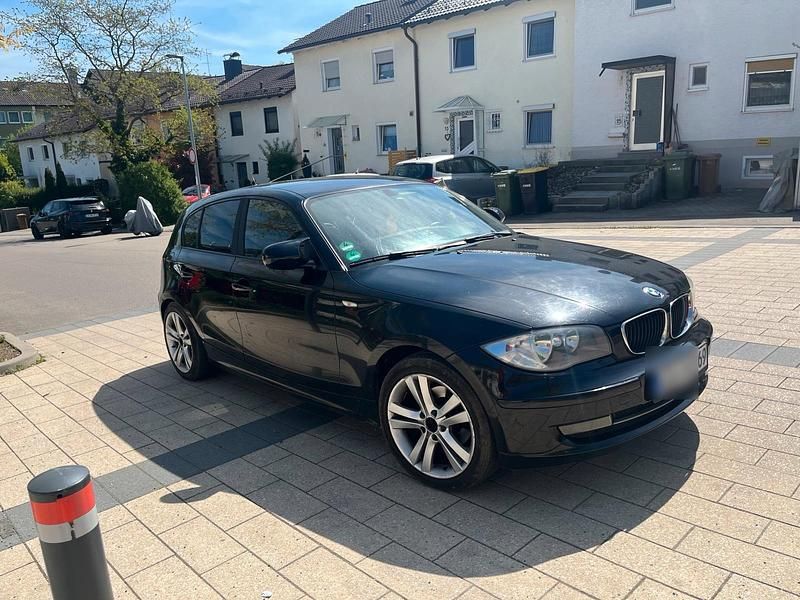 Schwarz Gebraucht 2009 BMW 116 Kleinwagen | 2.100 € (Fairer Preis) - Bild 1/4