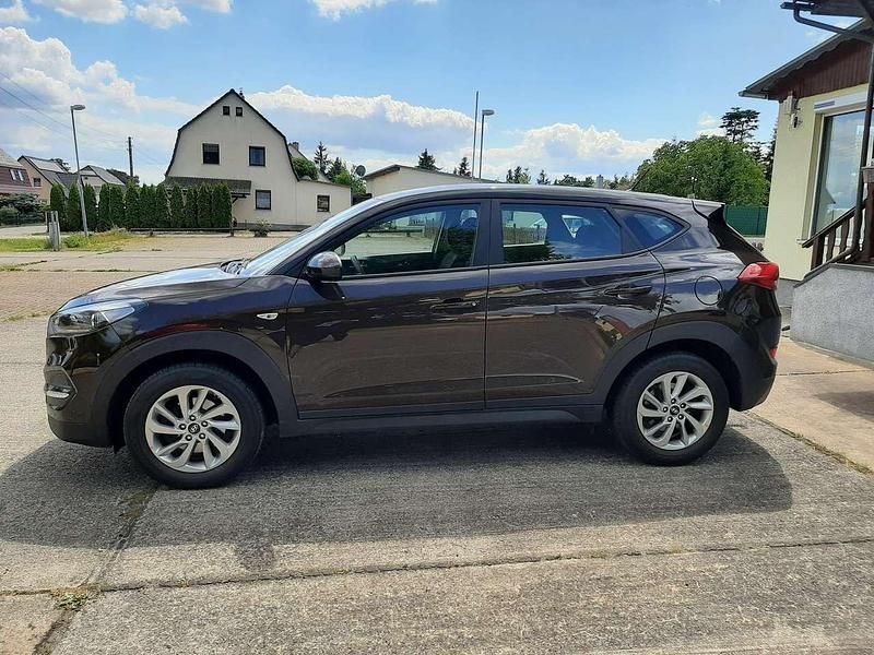Gebraucht Hyundai Tucson GO! 177 PS (130 kW) 2017 Mocca brown / met SUV
