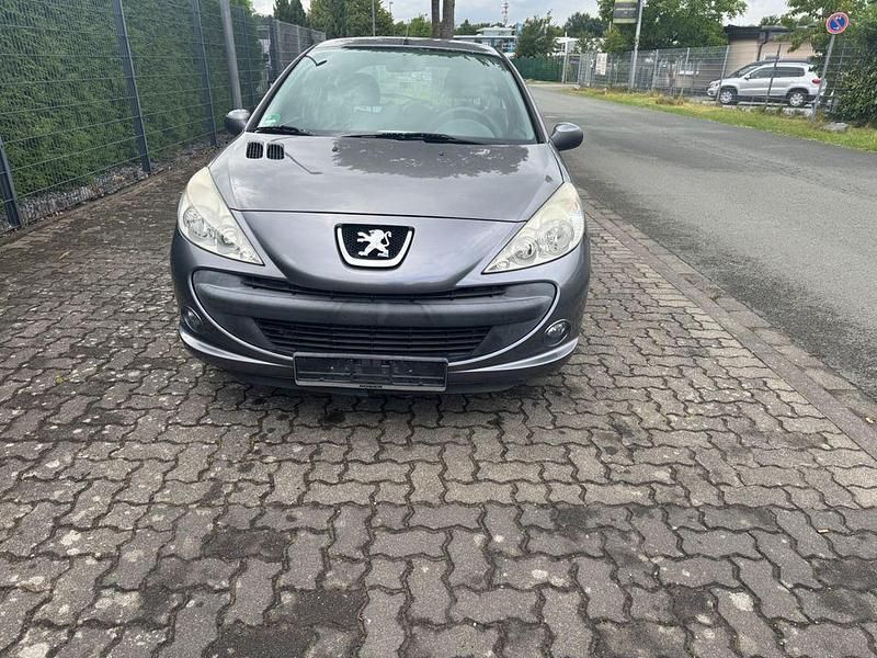 Silber Gebraucht 2010 Peugeot 206+ Basis Kleinwagen | 1.900 € (Fairer Preis) - Bild 1/4