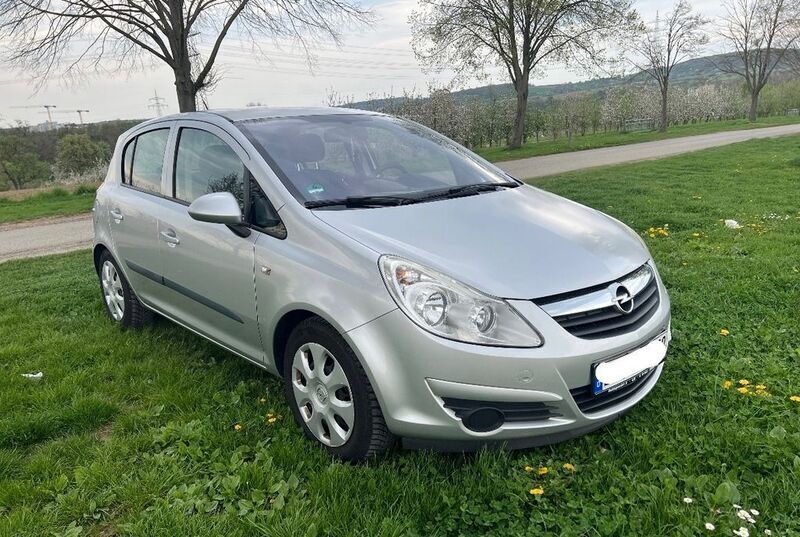 Silber Gebraucht 2009 Opel Corsa Edition Limousine | 3.500 € (Etwas zu teuer) - Bild 1/4