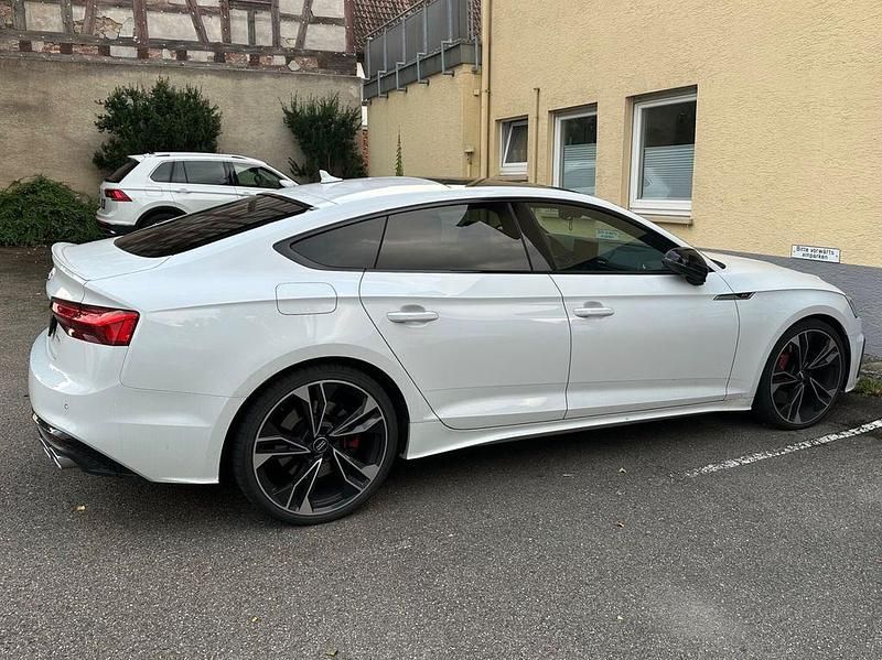Weiß Gebraucht 2020 Audi S5 Sportback Ambiente Kleinwagen | 47.200 € (Teuer) - Bild 1/4
