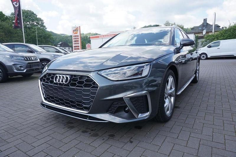 Gebraucht Audi A4 S-Line 204 PS (150 kW) 2023 Daytonagrau perleffekt Kombi