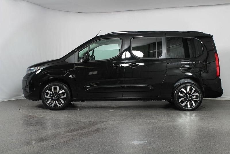 Neu Opel Combo Life 131 PS (96 kW) 2026 Schwarz Van / Kleinbus