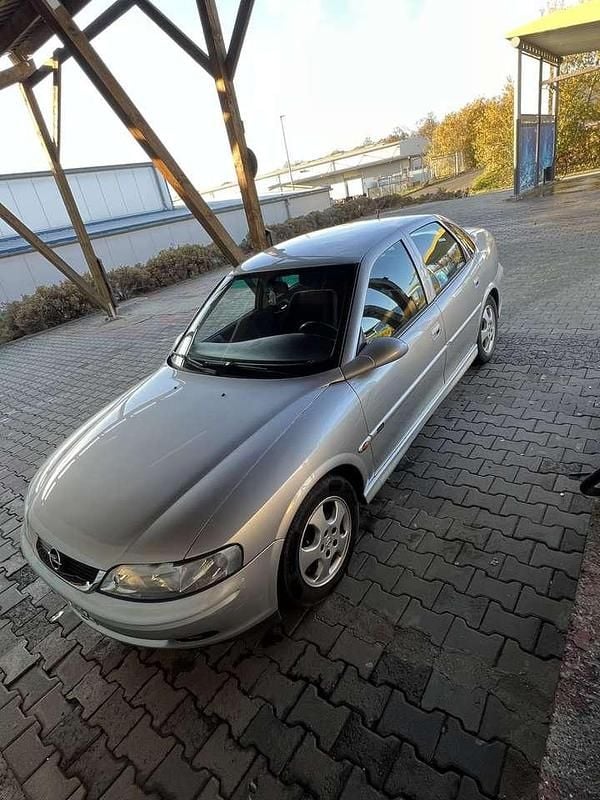 Gebraucht 2000 Opel Vectra Limousine | 600 € (Superpreis) - Bild 1/4