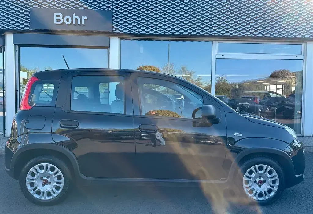 Gebraucht Fiat Panda Pop 69 PS (50 kW) 2023 Schwarz Kleinwagen