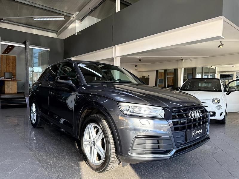 Gebraucht Audi Q5 S-Line 163 PS (119 kW) 2019 Grau metallic SUV