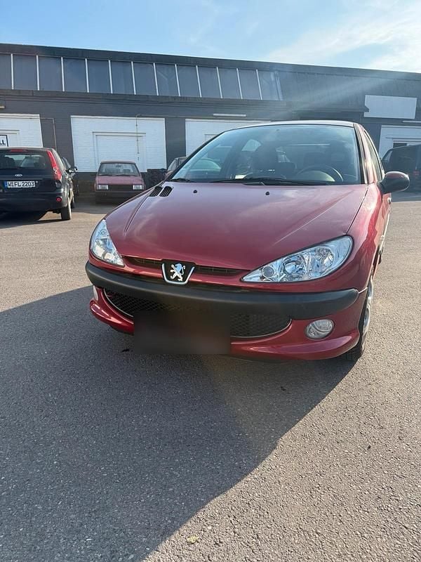 Gebraucht Peugeot 206 75 PS (55 kW) 2007 Rot Kleinwagen